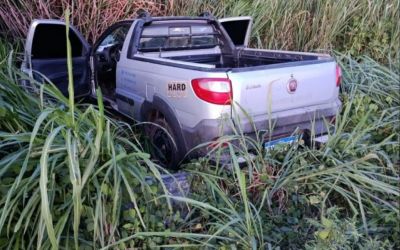 CAPOTAMENTO NA BR-354 DEIXA MOTORISTA FERIDO EM FORMIGA