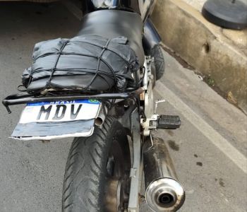 HOMEM É PRESO POR ADULTERAR PLACA DE MOTO EM ARCOS