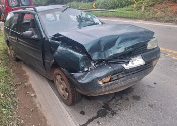 ACIDENTE ENVOLVENDO TRÊS VEÍCULOS NO VIADUTO DA MG-050 PRÓXIMO AO TREVÃO EM FORMIGA