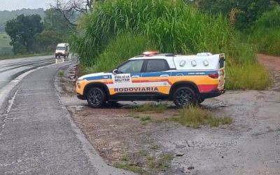 MOTOCICLISTA FICA FERIDO EM ACIDENTE NA BR-354 ENTRE ARCOS E FORMIGA