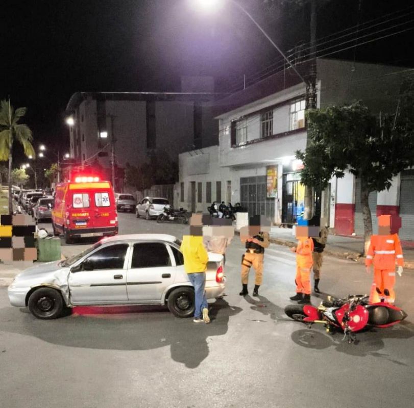 MOTOCICLISTA FICA FERIDA EM ACIDENTE ENTRE MOTOCICLETA E CARRO NA AV GOVERNADOR VALADARES EM ARCOS