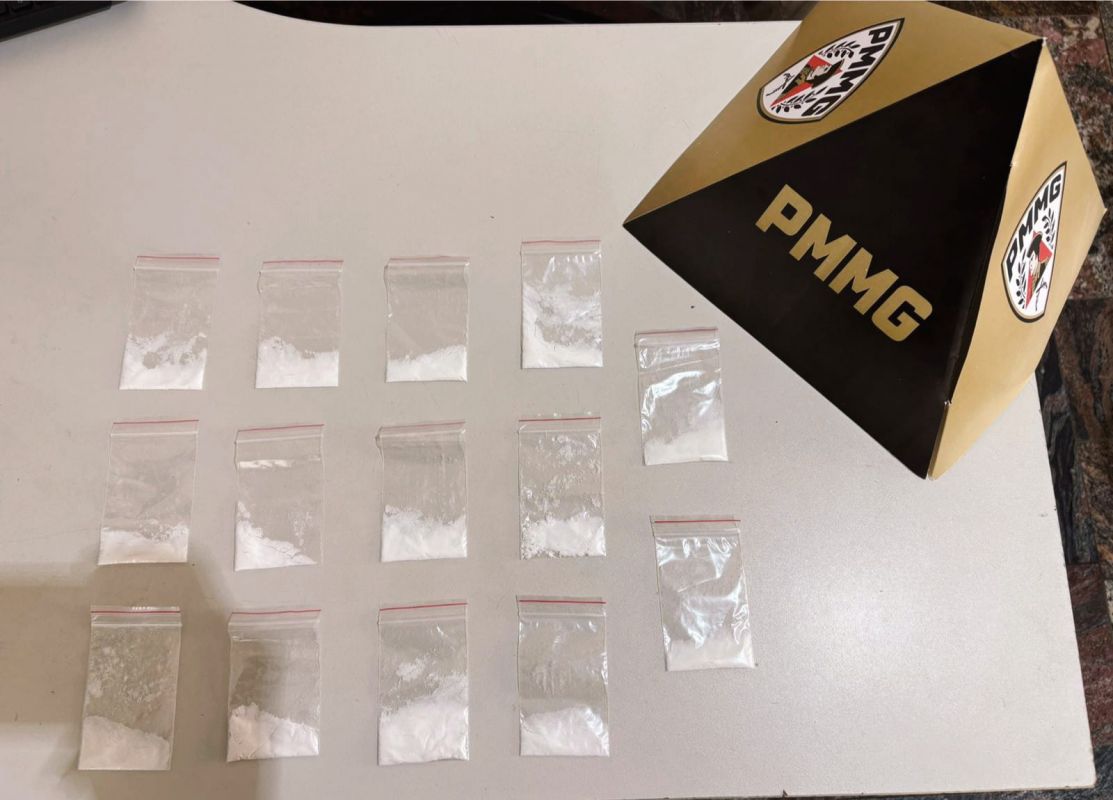 POLÍCIA MILITAR PRENDE AUTOR POR TRÁFICO DE DROGAS EM ITAPECERICA