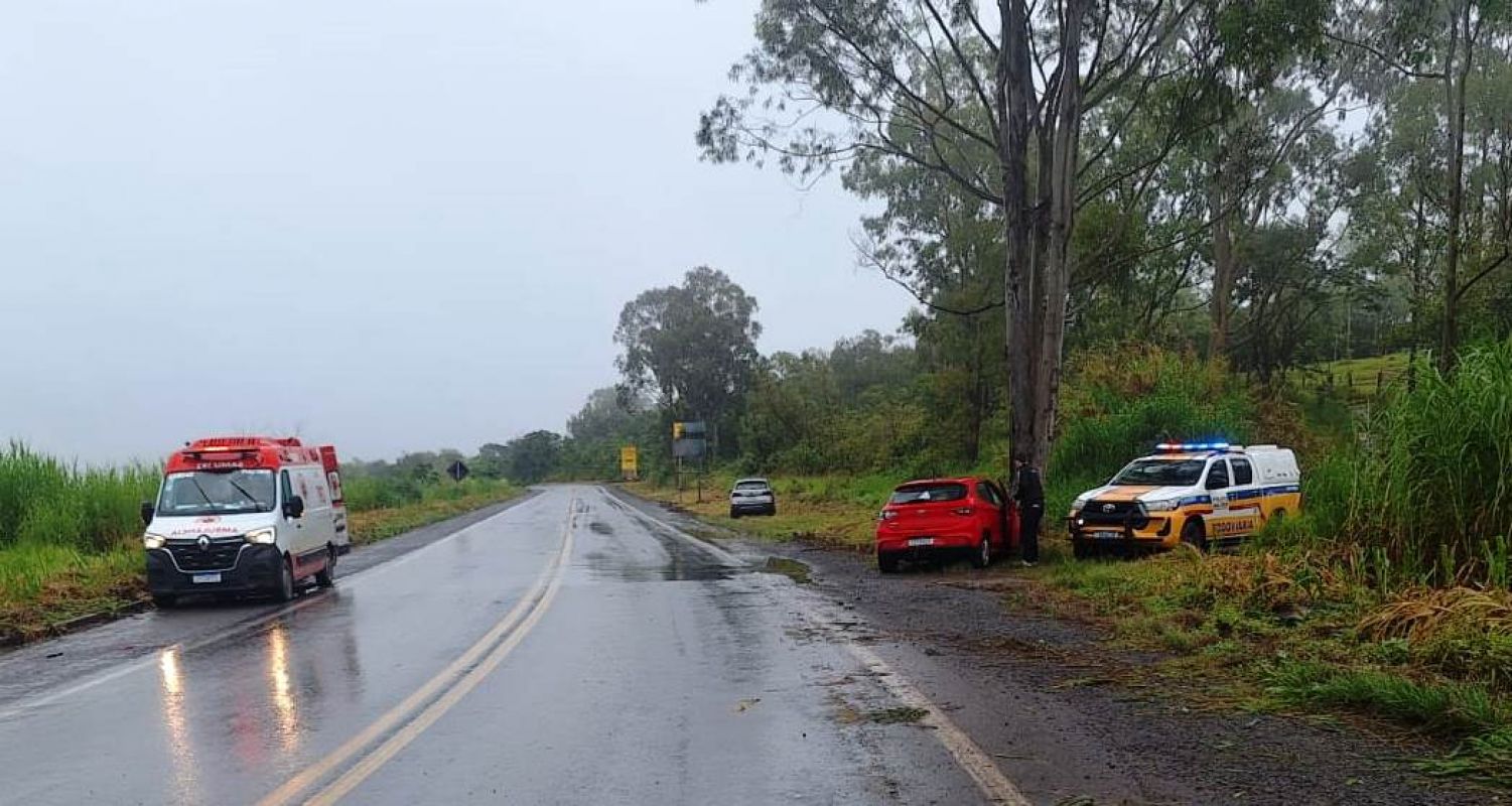 MULHER FICA FERIDA EM ACIDENTE NA BR-354 ENTRE ARCOS E FORMIGA
