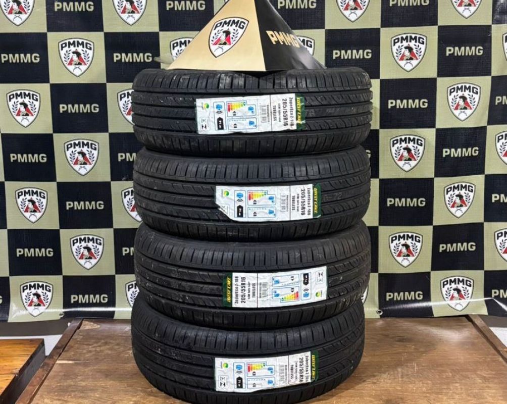 PM RECUPERA PNEUS FURTADOS EM ARCOS E PRENDE DOIS ENVOLVIDOS