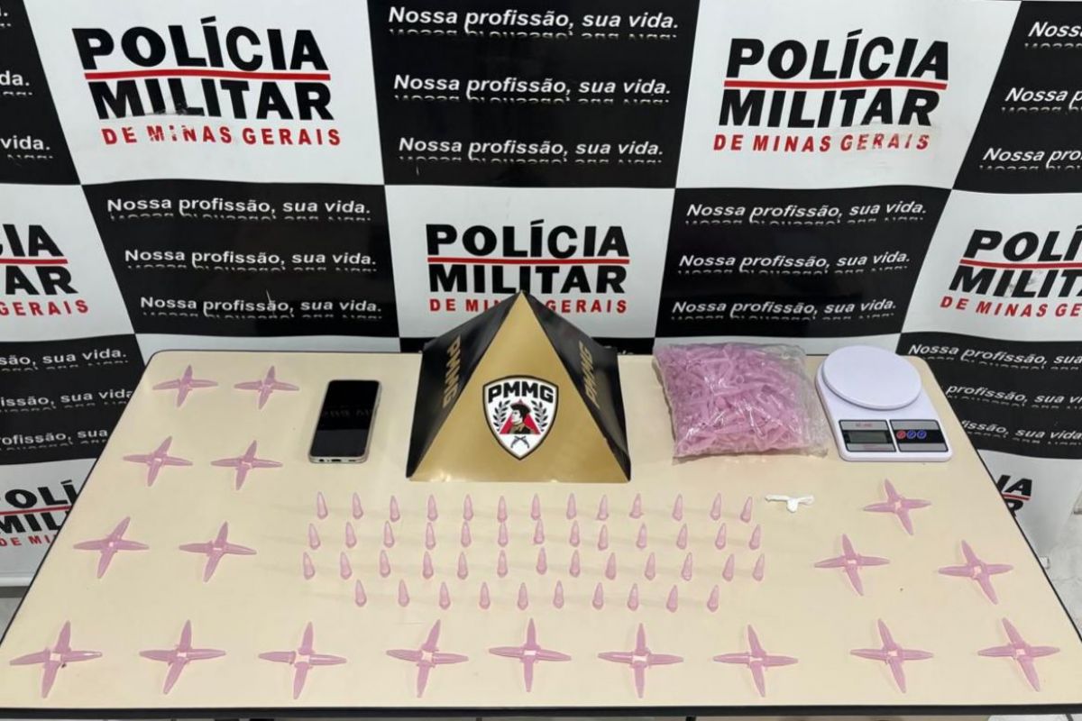 POLÍCIA MILITAR APREENDE DROGAS EM CASA DE SHOWS EM SANTO ANTÔNIO DO MONTE