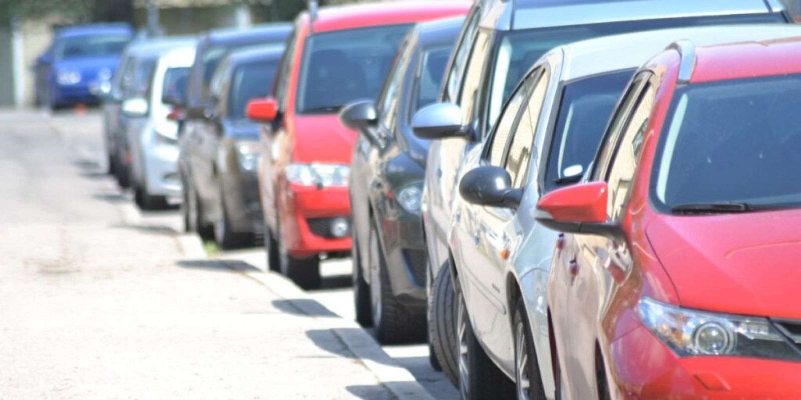 IPVA pode ter teto de 1% no Brasil; PEC que avança na Câmara busca unificar imposto de veículos