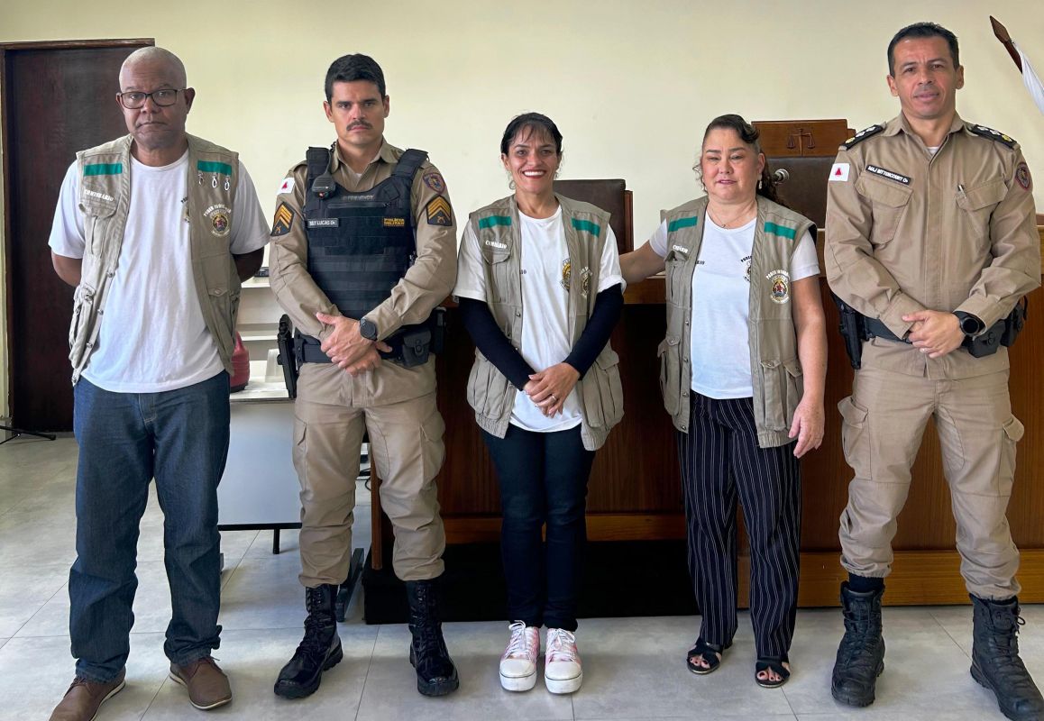 Comissariado de Menores e PMMG se reúnem com pais e adolescentes