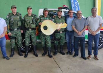 Polícia Militar de Meio Ambiente recebe caminhonete 0 KM da Prefeitura de Arcos