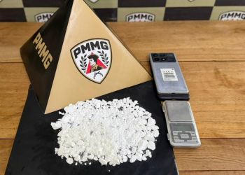 HOMEM É PRESO POR TRÁFICO DE DROGAS EM BAMBUÍ