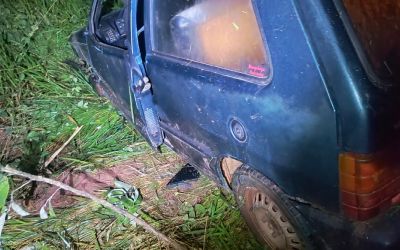 HOMEM DE 38 ANOS MORRE EM COLISÃO ENTRE DOIS CARROS NA BR-262