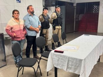 Polícia Militar e Consep se reúnem com educadores e pais de alunos em Arcos