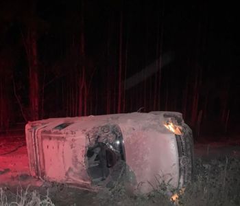 UM MORRE E OUTRO FICA FERIDO EM CAPOTAMENTO NA MG-170 ENTRE ARCOS E LAGOA DA PRATA